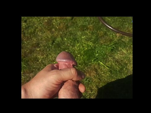 ❤️ گرم hottie پنهنجي گلابي pussy fucked حاصل ڪري ۽ هڪ اونهاري جي باغ ۾ squirt سان cums ️❌ ☑